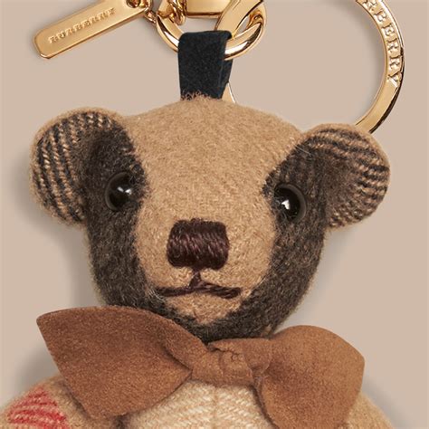 burberry thomas bear charm